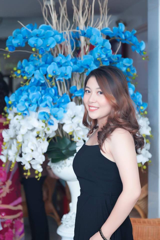 Chủ cửa hàng xinh đẹp và rất thân thiện